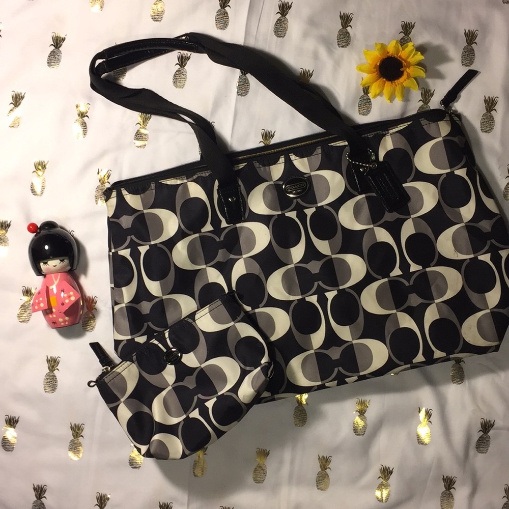Coach canvas tote *FREE matching accessory bag.